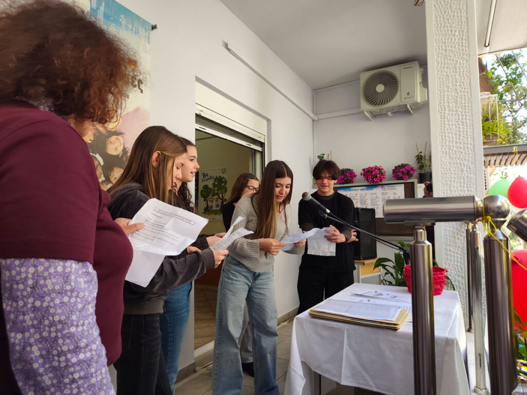 Απονομή πτυχίων στο φροντιστήριο Αγγλικών στο Γαλάτσι | English in Galatsi